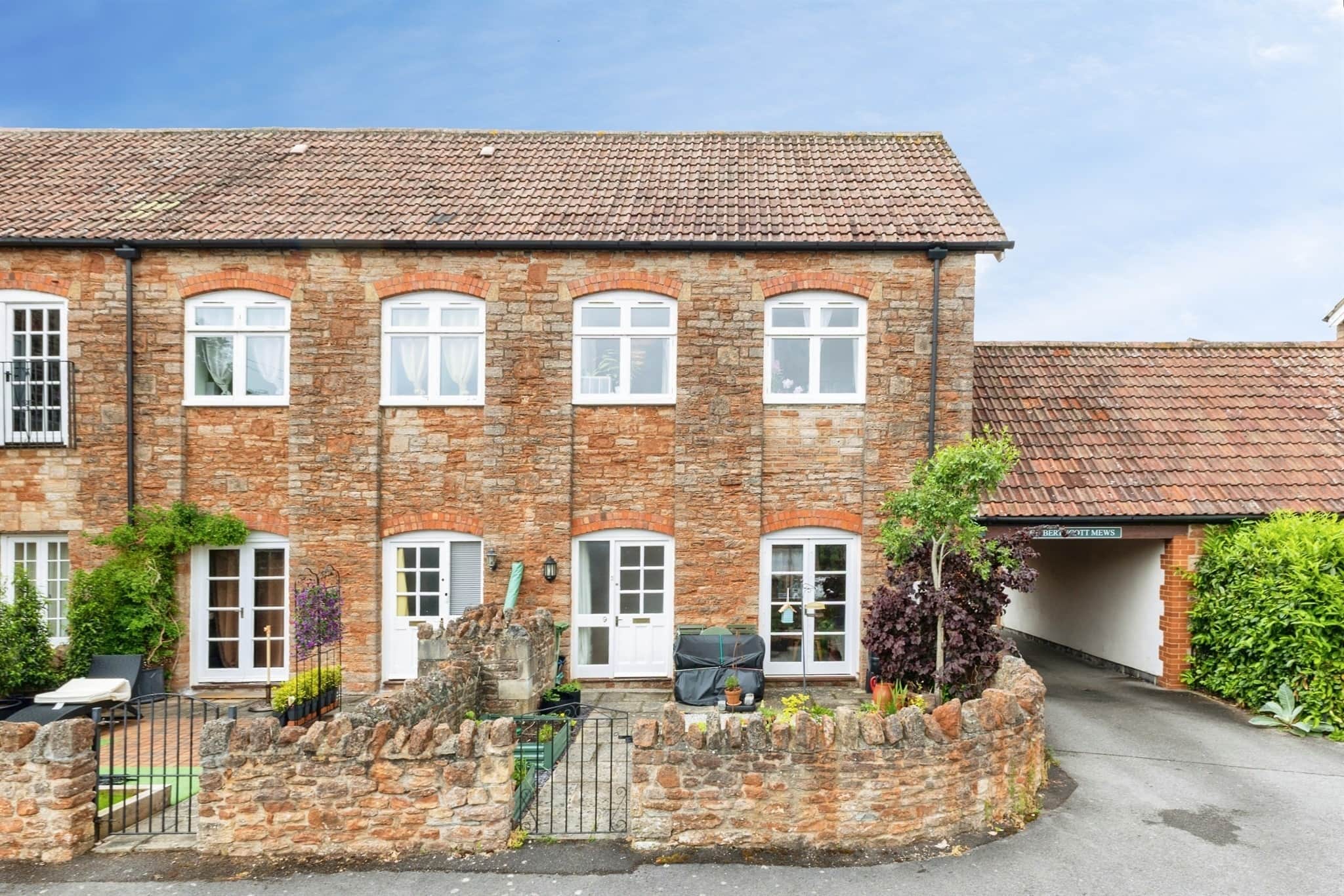 Property photo 0